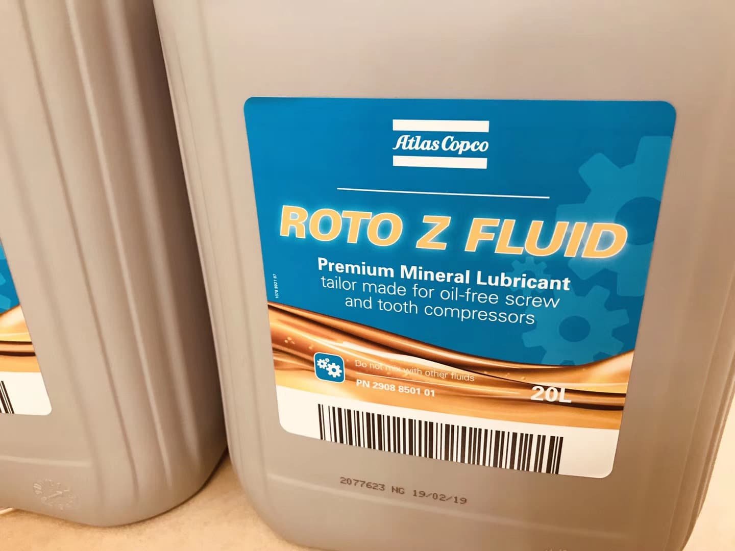 2908850101 Roto Z Fluid Mineral Based Oil with Tailored Additives 3 Roto Z Fluid Atlas Copco Z-Compressors