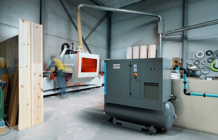 G2 G3 G4 G5 G7 Atlas Oil Injected Rotary Screw Compressors 6 G 7 FF TM - G series oil -injected screw compressor tank