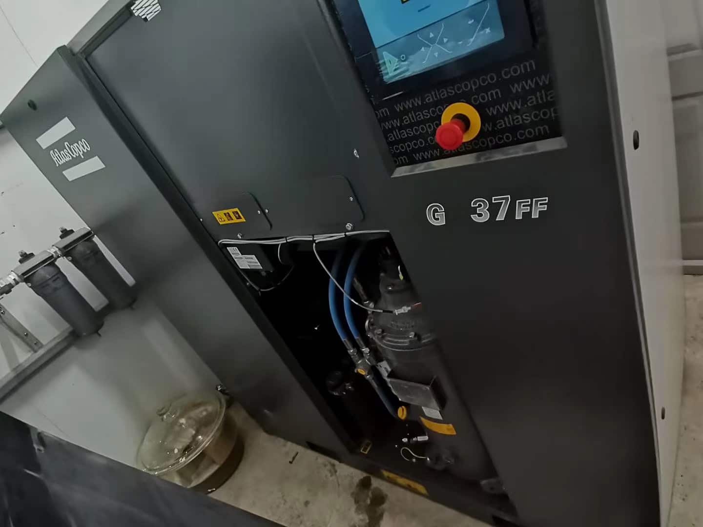 GA37 GA37+ Atlas Copco 50HP Rotary Screw Air Compressors (Oil Injected) 7 G37FF Atlas Copco Rotary Screw Oil Injected air compressr