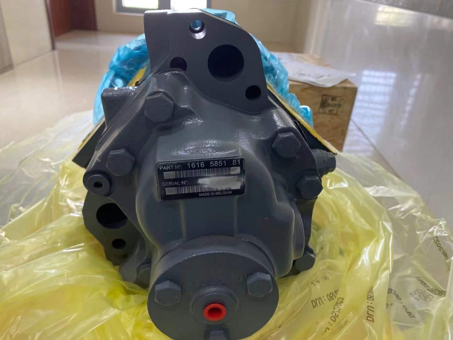 1616585181: O.F.S. G-21 ZR/ZT Oil-Free Screw Air Compressor 6 1616 5851 87 Atlas Copco O.F.S. G-27 ZR/ZT Oil-Free Screw Air Compressor