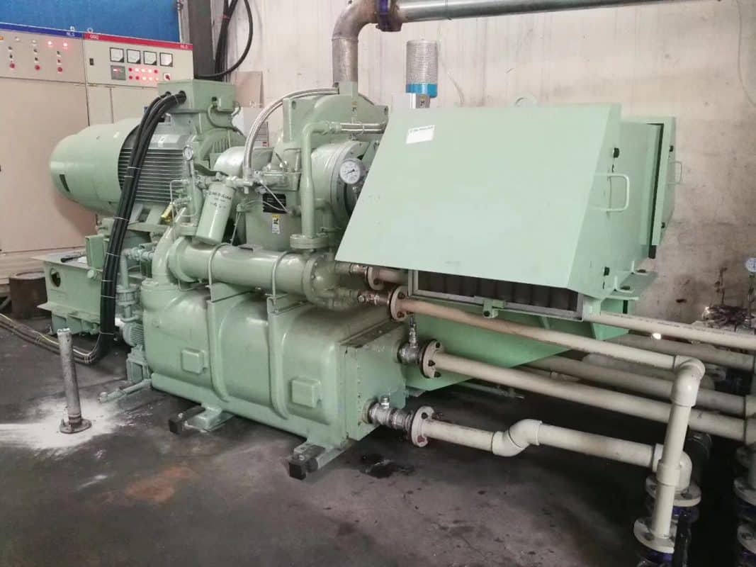 Sullair INDUSTRIAL AIR COMPRESSOR 1800, 2200, 3000 Air-Cooled & Water-Cooled Parts list 1 Sullair INDUSTRIAL AIR COMPRESSOR 1800, 2200, 3000
